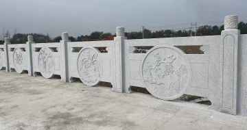 西藏芝麻白河道栏杆 石材栏杆