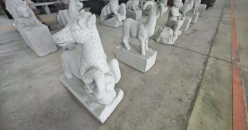 西藏芝麻白雕刻 十二生肖 异形雕刻