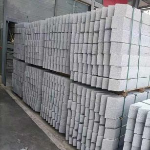 西藏芝麻白树围石 树池