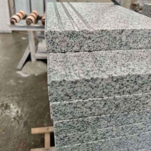 西藏芝麻白楼梯踏步