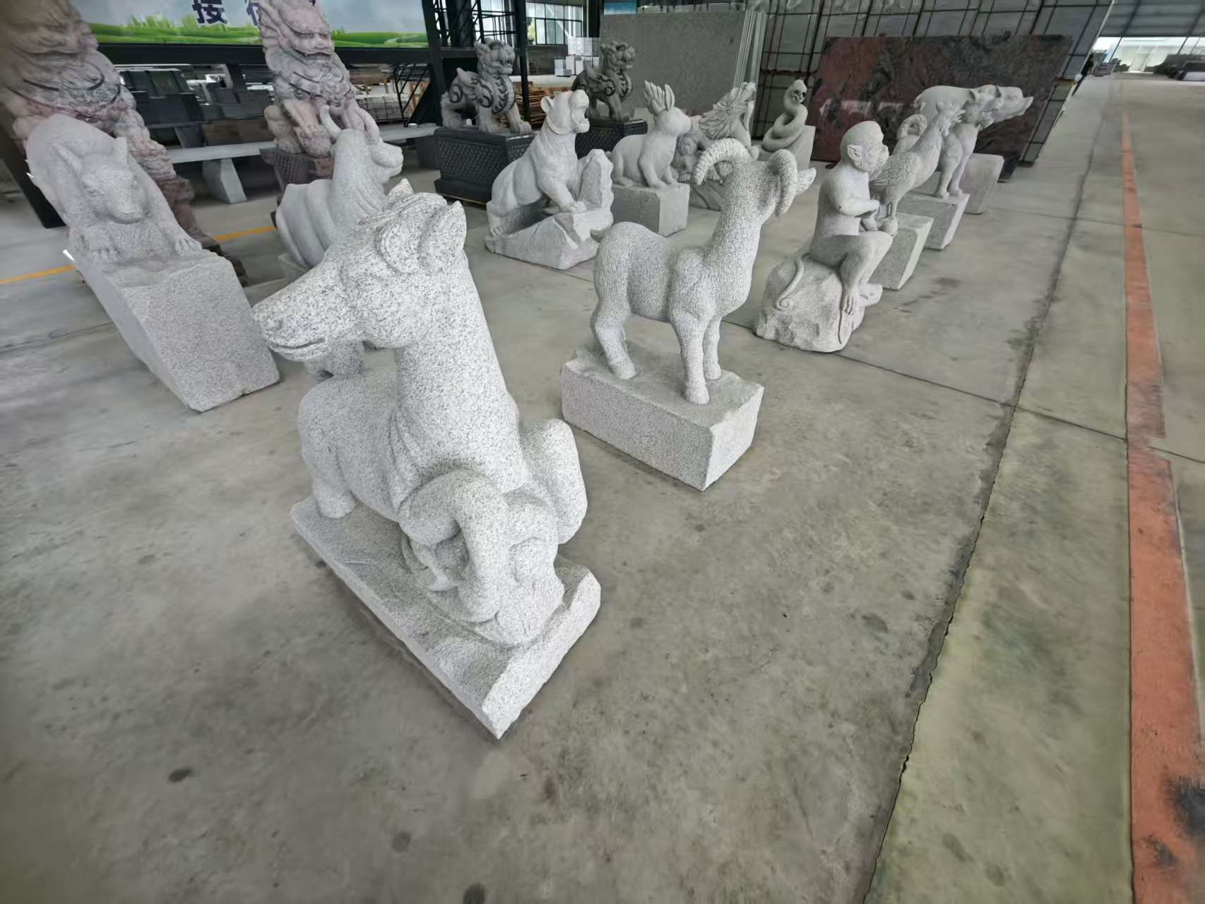 西藏芝麻白雕刻 十二生肖 异形雕刻