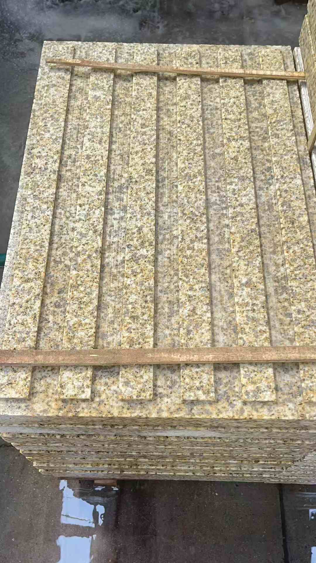 西藏黄金麻盲道 石材盲道